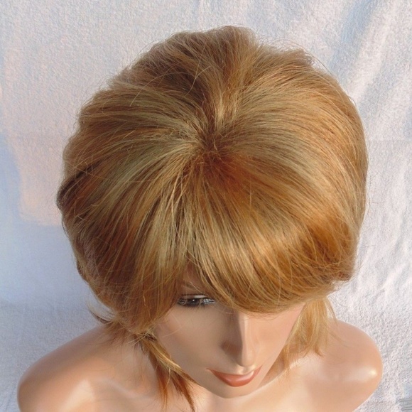 Medium Soft Shaggy Layered Tri-Color Wig main image 4